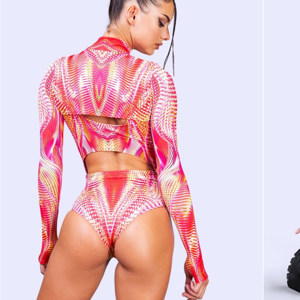 Badinka 2-Piece Shrug Bodysuit Set - Picture 2 of 3